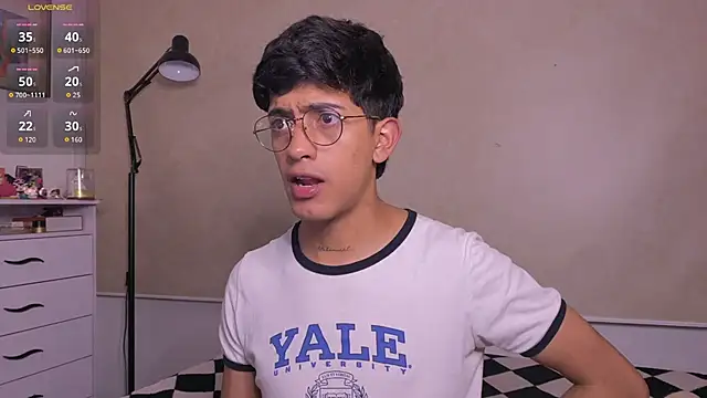 Snapshot of teobowny_ chatting on November 2025 02:32:02 AM teobowny online show from November 2025 02:32:02 AM