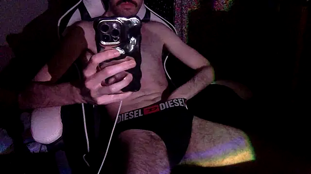 Snapshot of hairynhorny992 chatting on December 2024 03:57:02 PM hairynhorny992 online show from December 2024 03:57:02 PM