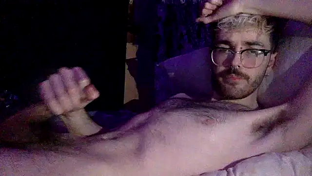 Snapshot of hairynhorny992 chatting on February 2025 06:52:02 AM hairynhorny992 online show from February 2025 06:52:02 AM