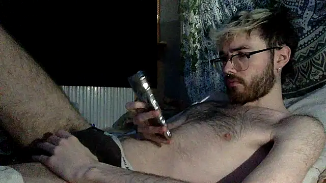 Snapshot of hairynhorny992 chatting on March 2025 07:35:02 AM hairynhorny992 online show from March 2025 07:35:02 AM