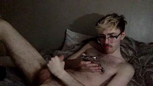 Snapshot of hairynhorny992 chatting on March 2025 05:05:02 PM hairynhorny992 online show from March 2025 05:05:02 PM