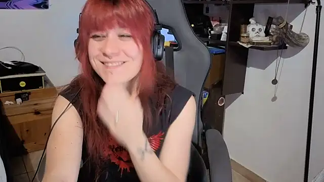 complicata mente online show from November 2025 04:30:01 PM