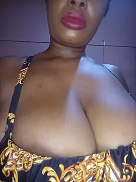Luciouslips00 online show from June 2026 02:15:01 PM