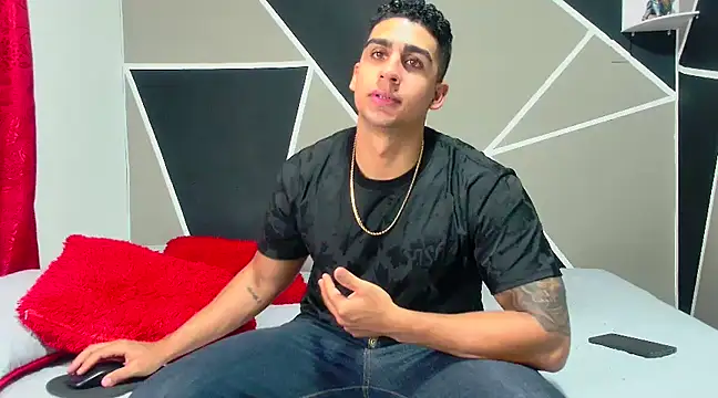 Snapshot of astrom_greyy chatting on January 2025 10:28:01 PM astrom greyy online show from January 2025 10:28:01 PM