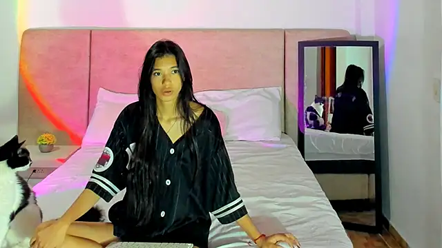 alanaget1 online show from December 2024 11:26:01 AM