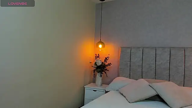 tutu milf online show from March 2025 06:47:01 PM