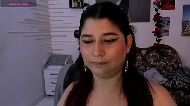 alinabozz1 online show from December 2024 03:55:01 PM