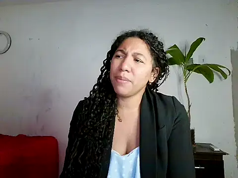 Snapshot of bellacrespalatina chatting on July 2026 06:20:01 PM bellacrespalatina online show from July 2026 06:20:01 PM