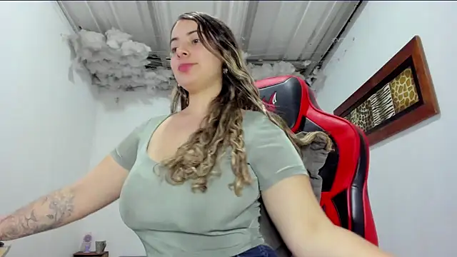 Lauu G online show from December 2025 04:31:02 AM