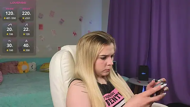 Kate Legend online show from April 2026 01:38:01 AM