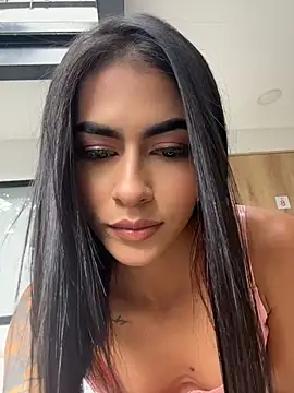 emilie xx  online show from May 2026 08:49:02 PM