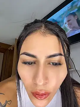 emilie xx  online show from May 2026 03:18:01 PM
