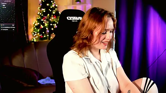 Snapshot of Kari_Lunna chatting on December 2024 06:12:02 AM Kari Lunna online show from December 2024 06:12:02 AM