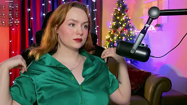 Snapshot of Kari_Lunna chatting on December 2024 03:14:02 AM Kari Lunna online show from December 2024 03:14:02 AM