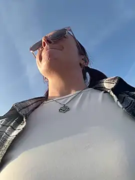 Snapshot of MelodyRoseUk chatting on March 2025 04:39:02 PM MelodyRoseUk online show from March 2025 04:39:02 PM