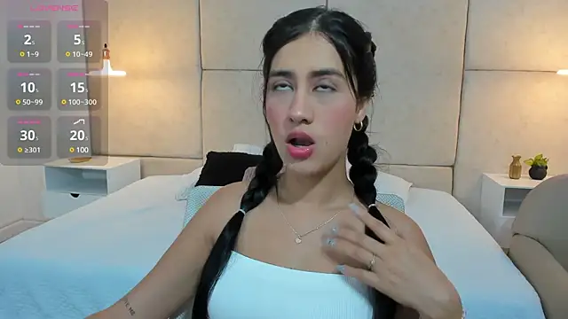 Snapshot of Amiirra_ chatting on December 2024 08:36:01 PM Amiirra  online show from December 2024 08:36:01 PM