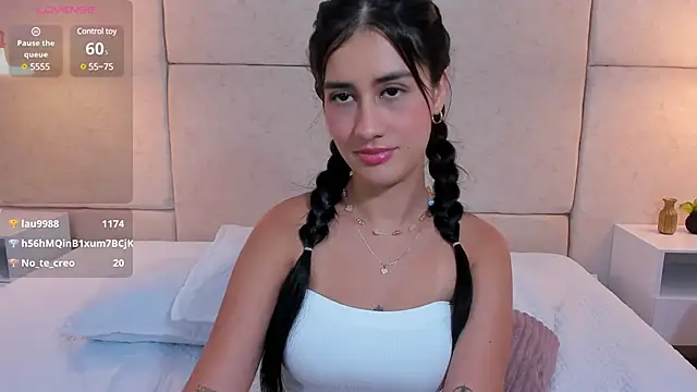 Snapshot of Amiirra_ chatting on December 2024 12:00:02 AM Amiirra  online show from December 2024 12:00:02 AM