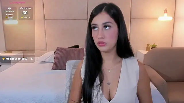 Snapshot of Amiirra_ chatting on January 2025 08:26:02 PM Amiirra  online show from January 2025 08:26:02 PM