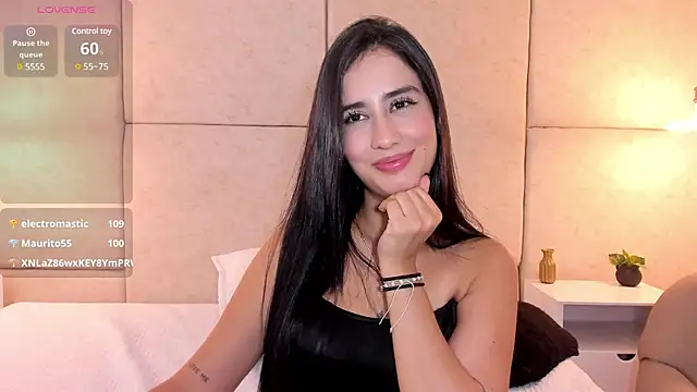 Snapshot of Amiirra_ chatting on February 2025 12:30:01 AM Amiirra  online show from February 2025 12:30:01 AM