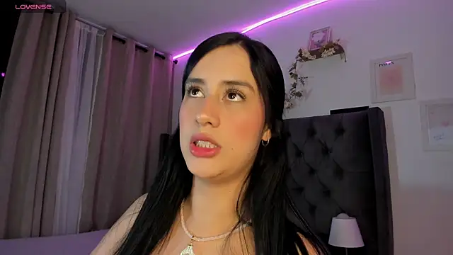 Snapshot of Amiirra_ chatting on May 2026 03:14:01 AM Amiirra online show from May 2026 03:14:01 AM