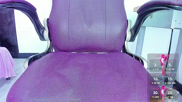 Brithanyslim online show from February 2025 10:50:01 PM