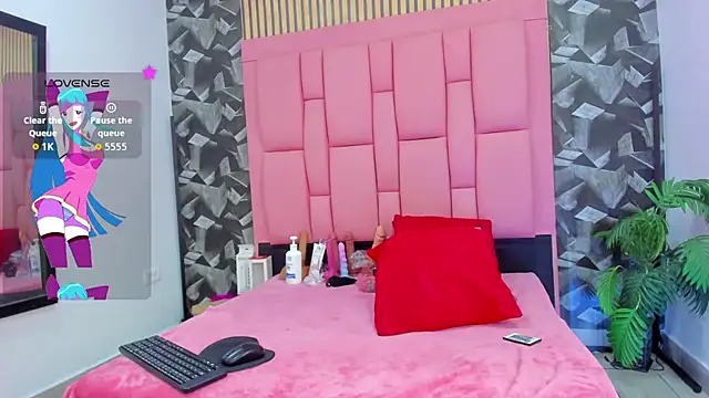 Brithanyslim online show from February 2026 07:20:01 PM