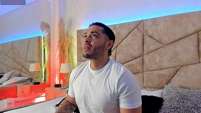 JossAckland online show from February 2026 07:01:02 PM