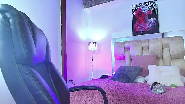 dakota Robbins  online show from March 2025 09:37:01 PM