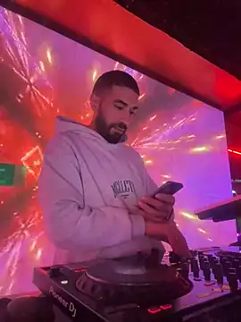 djtimka online show from November 2025 07:58:02 PM