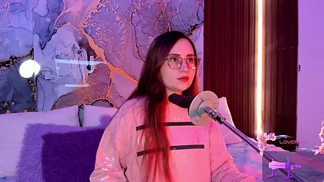 centaurigirl online show from November 2025 10:26:01 PM