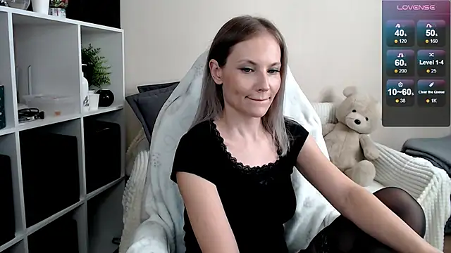 Snapshot of Sunny_bunny6 chatting on July 2026 07:52:01 PM Sunny bunny6 online show from July 2026 07:52:01 PM