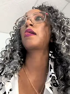 Amaliu  online show from February 2025 06:32:02 PM