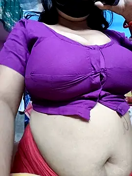 BERRY 00 online show from November 2025 10:04:01 AM