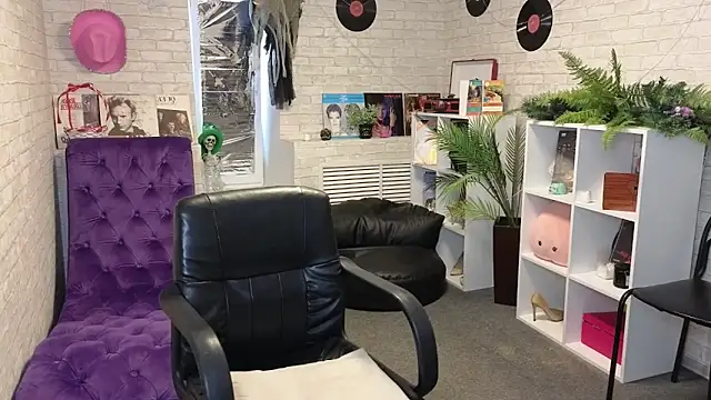 Nika Kitten online show from April 2026 12:58:02 PM