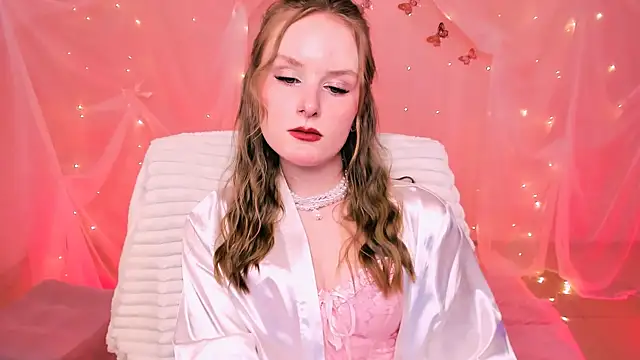 Snapshot of VivienLeeigh chatting on May 2026 04:04:02 PM VivienLeeigh online show from May 2026 04:04:02 PM