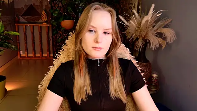 Snapshot of VivienLeeigh chatting on May 2026 05:47:01 AM VivienLeeigh online show from May 2026 05:47:01 AM