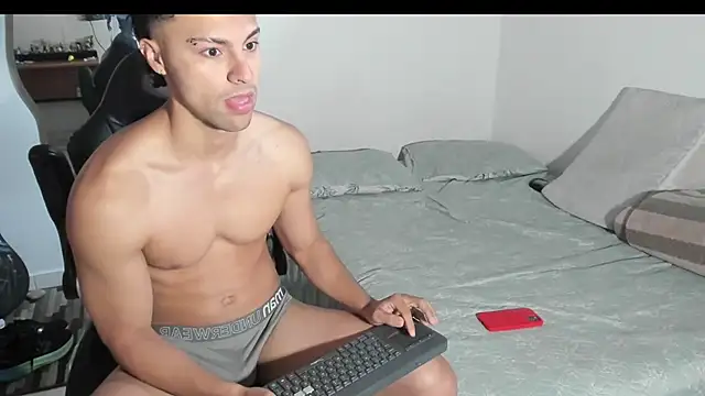 tylermorgan00 online show from October 2025 01:42:02 PM