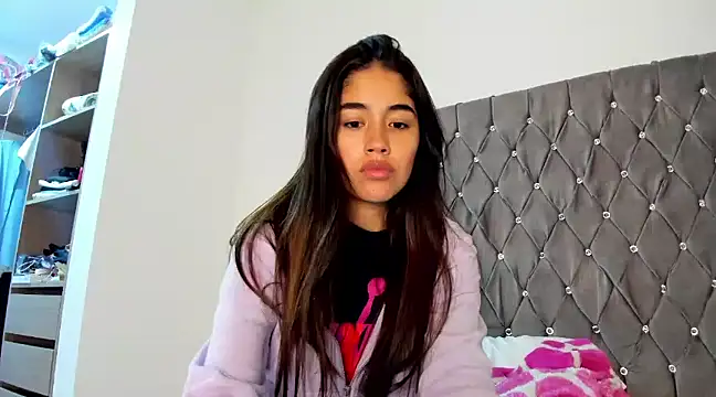 AriaMontgomery online show from December 2024 05:15:01 AM