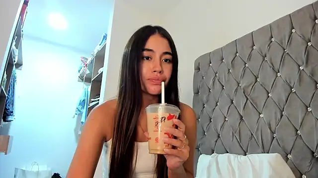 AriaMontgomery online show from December 2024 02:49:02 AM