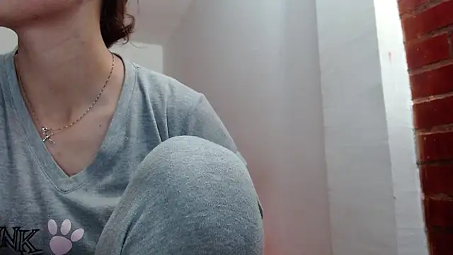 holy juli online show from March 2026 04:06:02 AM