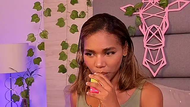 Lily Miiller online show from November 2025 11:26:02 PM