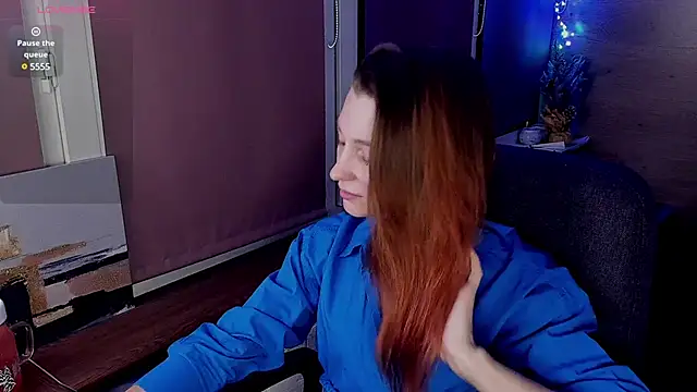 Snapshot of Fox_sky_Fox chatting on December 2024 07:17:02 PM Fox sky Fox online show from December 2024 07:17:02 PM