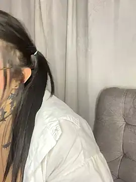 Nickiiiii online show from January 2025 03:05:02 AM