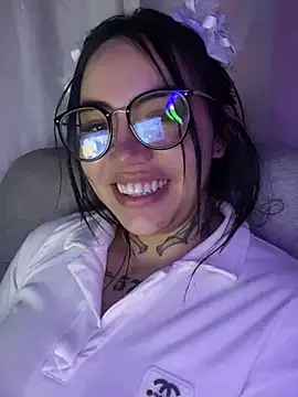 Nickiiiii online show from January 2025 01:42:02 AM