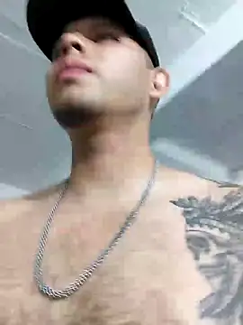 Snapshot of King_russo chatting on May 2026 01:44:01 AM King russo online show from May 2026 01:44:01 AM