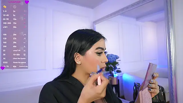 elasummer online show from February 2025 12:03:02 PM