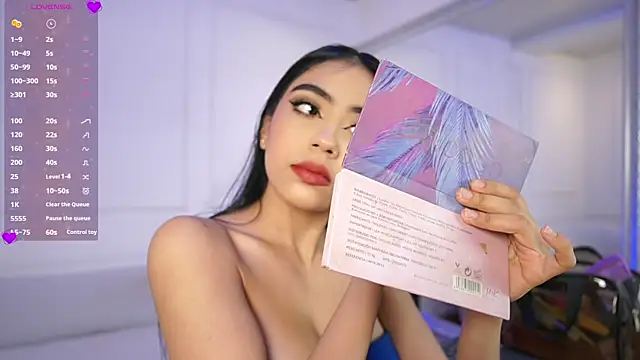 elasummer online show from February 2025 12:04:02 PM