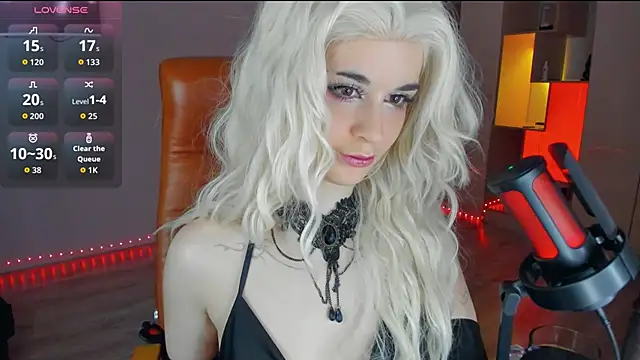 Snapshot of mollyposhh chatting on November 2025 07:56:01 PM mollyposhh online show from November 2025 07:56:01 PM