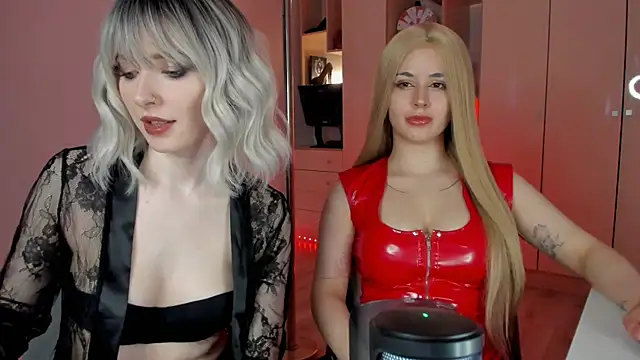 mollyposhh online show from June 2026 07:06:02 PM
