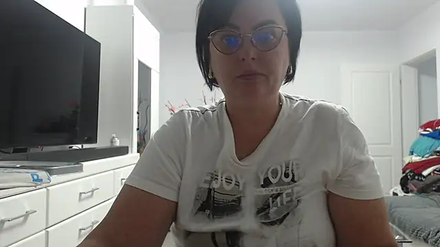 Snapshot of Amandamuller1982 chatting on September 2025 12:33:01 AM Amandamuller1982 online show from September 2025 12:33:01 AM